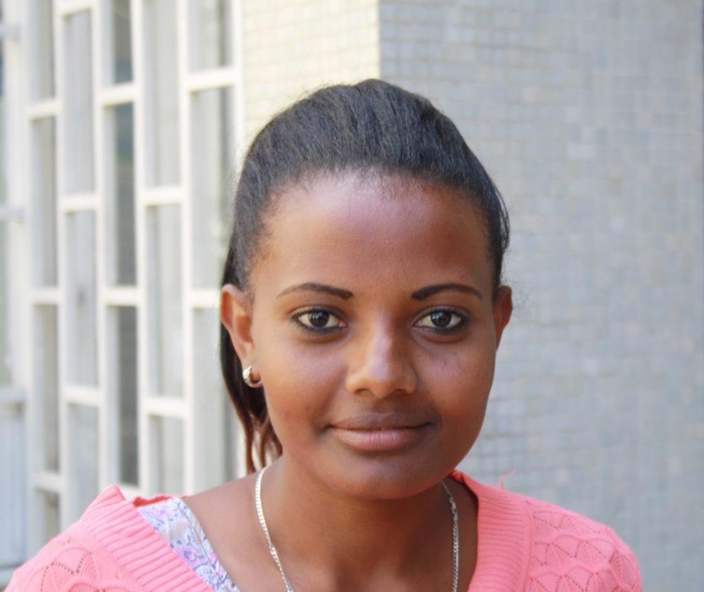 Mitt navn er Mercy Isa, jeg er født i Jimma, men nå er jeg i Addis Abeba. Jeg kommer fra en muslimsk familie og het Aisha før.