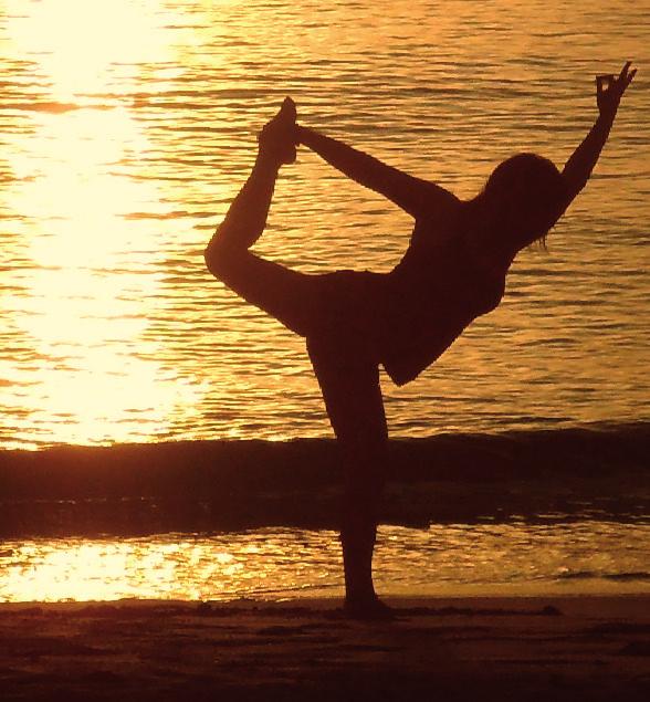 GLOBAL YOGA: Yoga time som består av flytende bevegelser/posisjoner. Forbedrer styrke og øker fleksibilitet. Passer for alle.