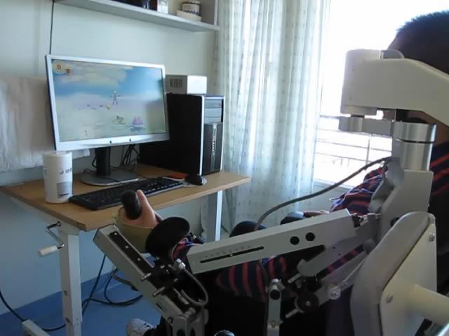 Roboter for funksjonstrening av hånd og arm Hocoma Armeo Therapy Concept En treningsarm som styres med robotteknologi Kobles til et Virtual Reality system Trener motorisk kontroll og styring av