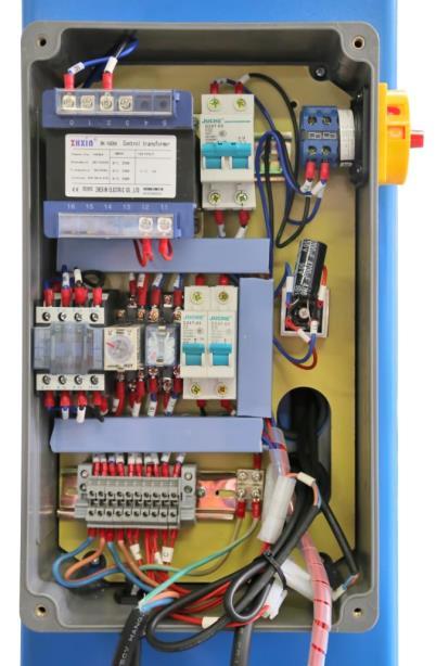 Step 11:Elektrisk Tilkobling N L1 N W 8/0 6/1 7/1 PE Sikringsleder L1 Inngang Fase N Nøytralleder W Motor Fase N2 Nøytralleder Motor 8/0 Nivåbryter A