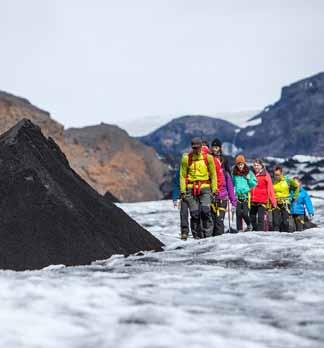 Aktiviteter på - 2019 Isbrevandring - 10 timer (2 timer på isbreen) Buss fra Reykjavík til isbreen Sólheimajökull i sør.