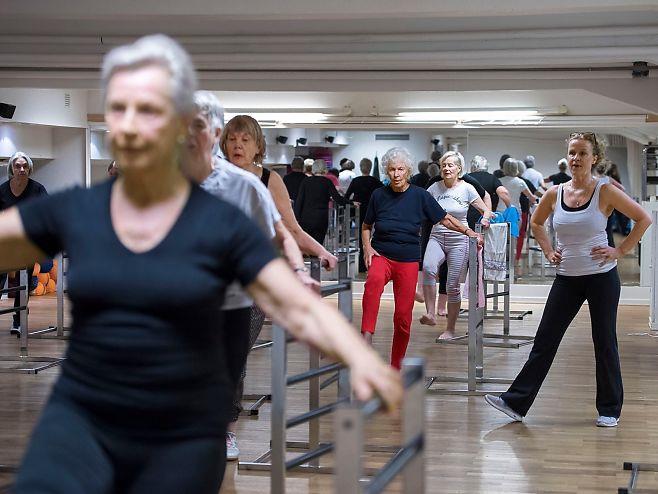 Endringer i befolkningen Levealderen er ventet å øke fra dagens 80 år til rundt 87 år i 2060 for menn, og for kvinner fra 84 til 89 år.