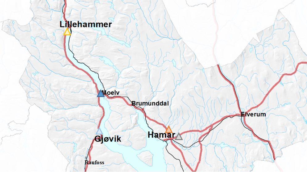 Det skjer store forbedringer på vegnettet øst for Mjøsa Store gjenstående behov vest for Mjøsa Store behov for bedre transportforbindelser på tvers for å binde sammen