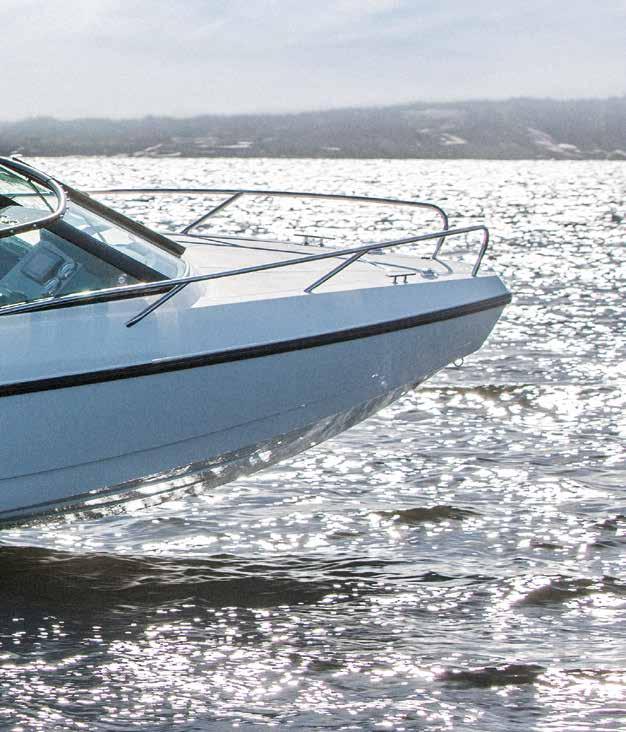 NOBLESSE 605 Skiller seg ut i klassen Noblesse 605 er en daycruiser