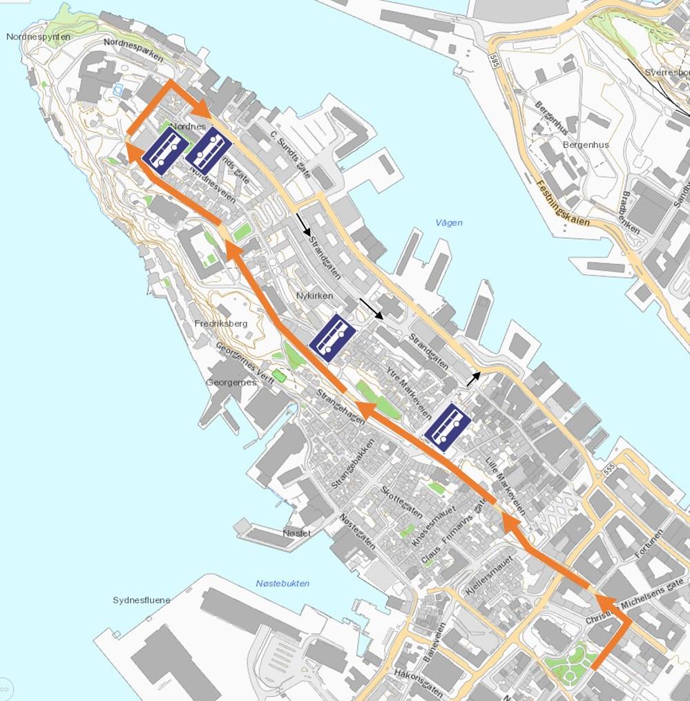 Kollektivtilbudet Linje 11 kjører ut Haugeveien og inn C Sundts gate. Det er normalt halvtimesfrekvens på denne linjen.