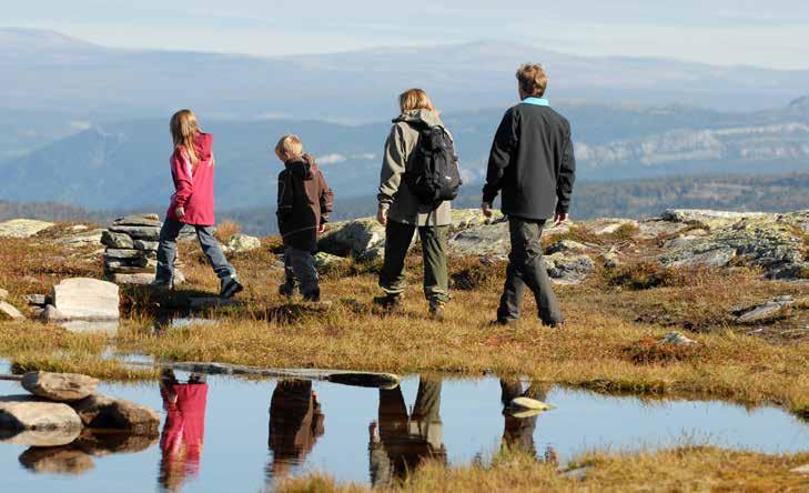 Fjelltur Fjellene rundt Skeikampen er et populært turområde, og det flotte turterrenget