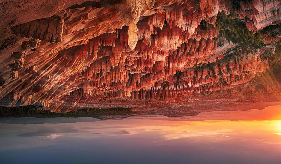 Bryce Canyon National Park i Utah - USAs nasjonalparker i bobil store kløfter, som skjærer seg gjennom Utahs undergrunn.