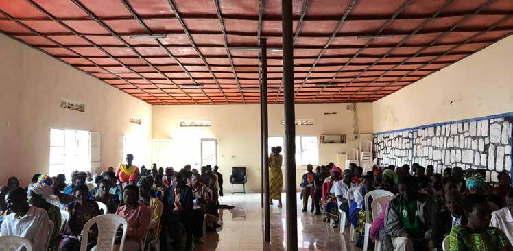 Møteplass for foreldre Parents Evening forum (PEF) er et tilbud som ble iverksatt av det rwandiske likestillingsdepartementet i 2013 for å styrke samholdet i familiene.