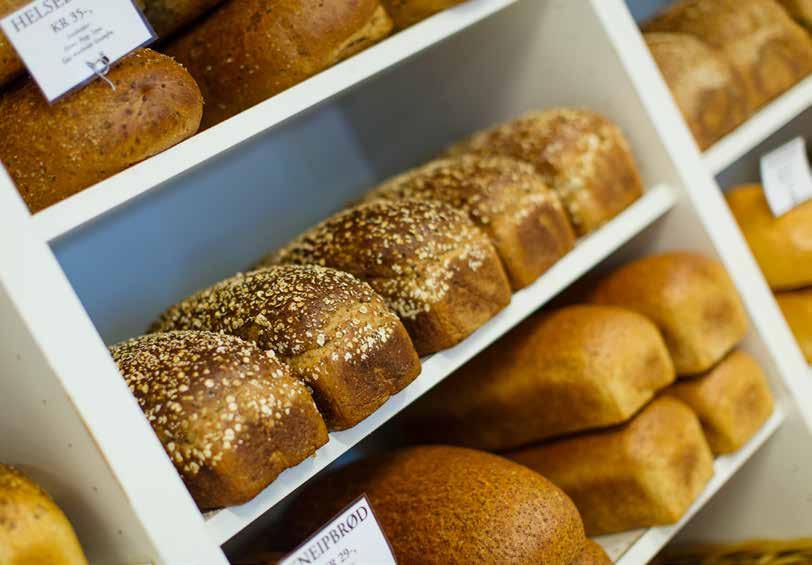 Ferske bakevarer og smilende mennesker hos BryggeBaker n HYGGELIGE OMGIVELSER HYGGELIGE MENNESKER!