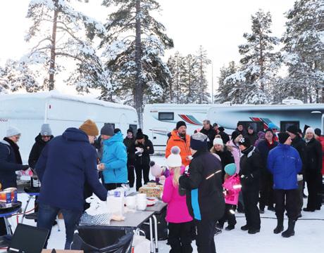 NYTT KABE 2019 KABE-VARME I TANDÅDALEN KABE har tradisjonelt vært på plass blant vintercamperne på Caravan Clubs anlegg i Tandådalen i løpet av nyttårshelgen for å by på varmende gulasjsuppe og viser