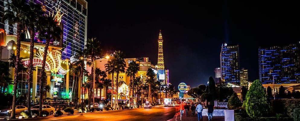 mai: Los Angeles Las Vegas (F,M) Frokost på hotellet før vi forlater kysten og skal kjøre nordøstover gjennom det tørreste ørkenområdet i USA Mojaveørkenen.