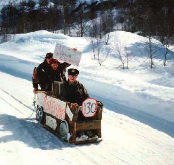 Vi kom i skade for å skrive at det var representanter fra Hedmark Bygdeungdomslag det var bilde av, men har fått flere tilbakemeldinger om at dette er representanter fra Hordaland Bygdeungdomslag.