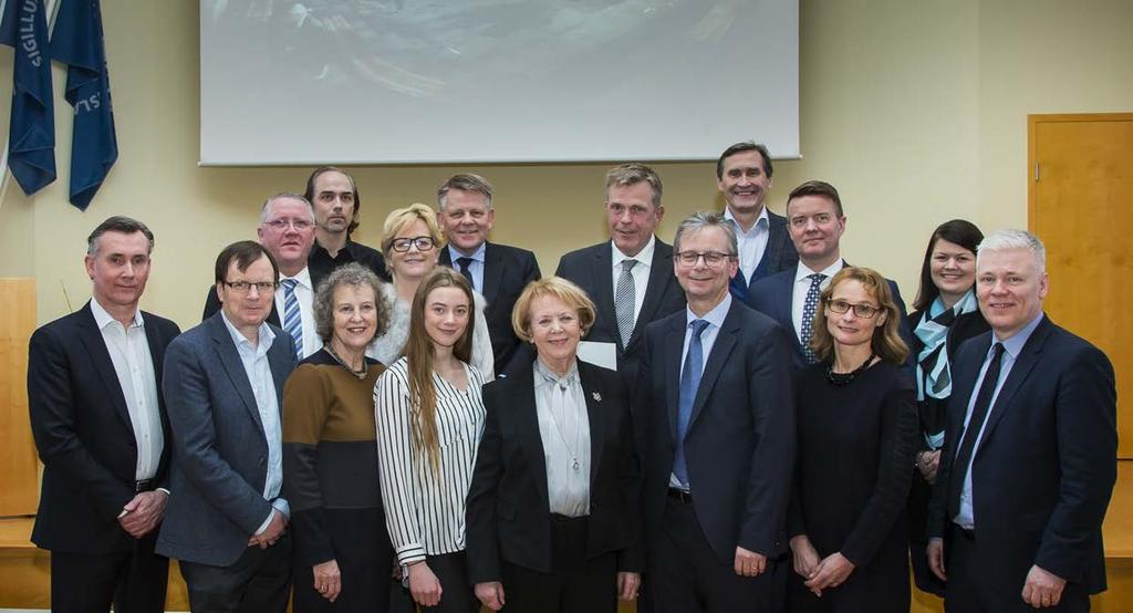 Stuðningur við undirbúning Vigdísarstofnunar Fjárhagslegur stuðningur nokkurra fyrirtækja hefur skipt sköpum fyrir undirbúning starfsemi Vigdísarstofnunar.