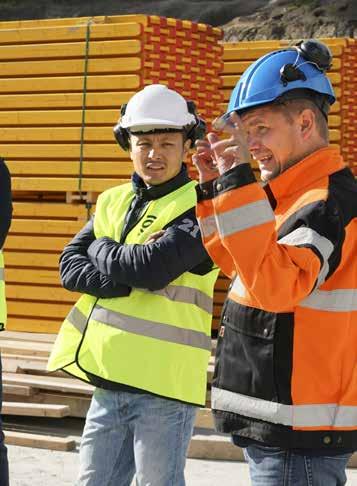 BACHELOR I BYGGEPLASSLEDELSE Den andre grunnen er at eierne tror det vil styrke rekrutteringen til yrkesfagutdanningen i de videregående skolene når foreldre og elever ser at det er en reell