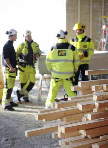 TETT SAMARBEID MED ARBEIDSLIVET Utdanningens innhold er utarbeidet i tett samarbeid med arbeidslivet, både ved enkeltbedrifter, hovedsammenslutninger og bransjeorganisasjoner.