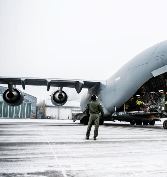 7 VEDLEGG TIL ÅRSRAPPORTEN ( LOGISTIKK ) Et C-17 Globemaster transportfly fra Heavy Airlift Wing Papa på oppdrag for Forsvaret.