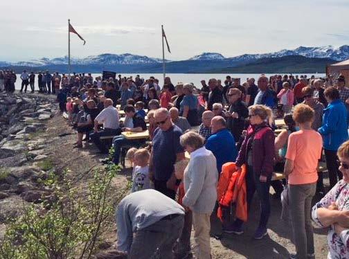 Galvanisert stål fra Tyskland og god kvalitet! Vi la vekt på å få gode, sklisikre brygger. I de røde boksene på utstikkerne er det redningsstiger.