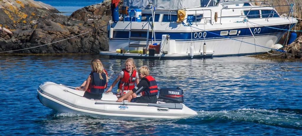 FORSIKRING Trygg på båttur med Norske Sjø Båtliv handler om folk i båt, eller båtfolk som kanskje er et mere passende uttrykk.