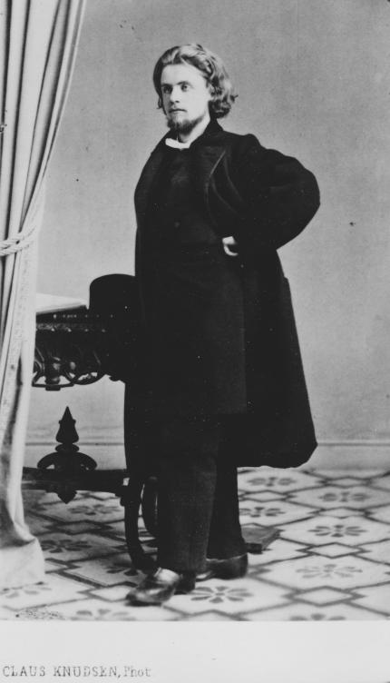Møte med komponister Edvard Grieg fotografert i 1866 av Claus Knudsen. Bergen off. bibliotek.