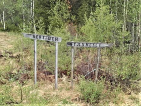 Post 14 - Hanskåsa - Sterneset Foto: Jostein Moslet Utsikt fra Hanskåsa mot Fongen Posten er her Vegbeskrivelse: Kjør til Øverbygda. Kommer du fra Mebond, kjør forbi Kyllo Maskin sine lokaler i ca.