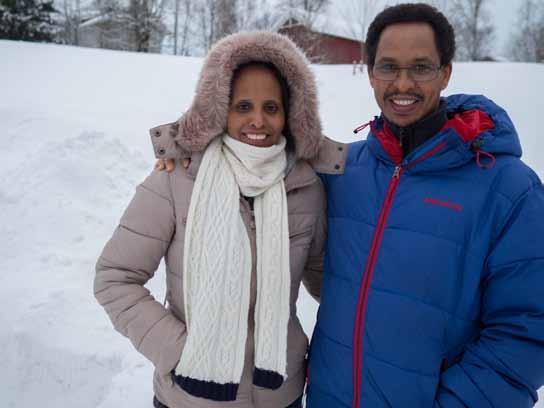 Lettere å lære norsk når vi går på tur Ekteparet Yrgaalem Girmay og Aklilu Tewelde fra Eritrea er glad i å gå på tur, men innrømmer at de foretrekker å gjøre det i sommersesongen.