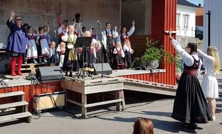 Så hvis vi teller, er 2018 året da vi har jubileum. 30 år med dette fellesarrangementet, som er et samarbeid mellom Langesund menighet og 17.maikomiteen.