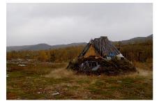 20/11/2017 9 2.6 Restaurering gamme Navitdalen. Samarbeidstiltak. I Navitdalen står en eldre gamme til nedfalls.