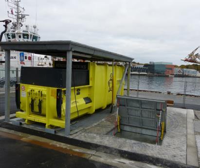 BRANSJENORM FOR NEDGRAVDE RENOVASJONSANLEGG 11 Figur 5: Nedgravde containere med komprimering (Foto: Stavanger kommune/ HABA Group Oy) 3.