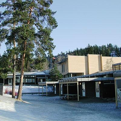 Oslo kommune Utdanningsetaten Lysejordet skole minosloskole.no Skolens profil Skolens profil Visjon er glede, kunnskap og trygghet.