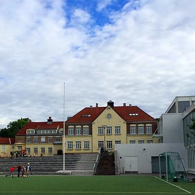 Oslo kommune Utdanningsetaten Tåsen skole minosloskole.no Skolens profil Skolens profil Tåsen skole arbeider målrettet for at alle elever skal oppleve en god skoledag. På skolens 17.