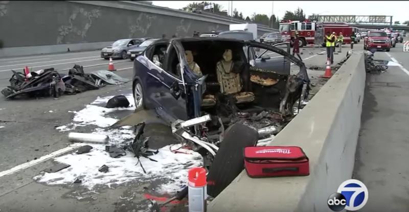 Tesla Model X, California, mars