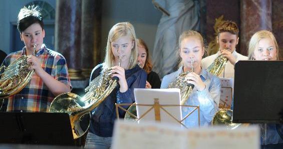 Kulturskole Problemstilling og ulikheter Desentralisert undervisning, sentralt