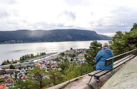 Naturforvaltning og friluftsliv Problemstillinger og ulikheter Mange innbyggere, lite utmarksareal: bærekraftig