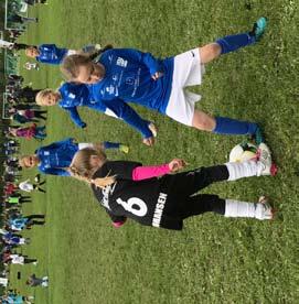 Fotballskoler Vi har fotballskoler i sommer-og høsteferien for jenter og gutter 7-14 år.