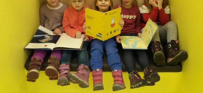 Månedens tur I november gikk månedens tur til biblioteket.