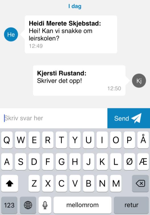 Hvis en foresatt svarer på en gruppemelding, går svaret til avsender av meldingen (læreren). Andre foresatte kan ikke se svaret.