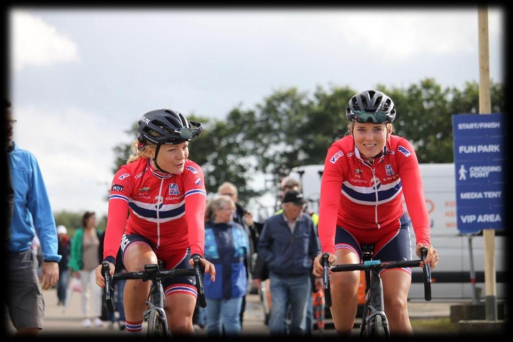 Emilie og Thea Oppløftende lagkjøring hos Elite damene i EM, men dessverre litt bom i avslutningen med en 15. plass til Emilie Moberg. Ladies Tour of Norway 17.-20.