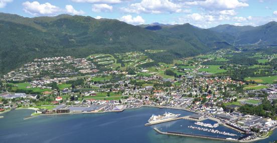 Attraktive tomter Hogaåsen bustadfelt Hogaåsen bustadfelt ligg i den nordlege dalsida aust for Myklebuståsen bustadfelt på Nordfjordeid.