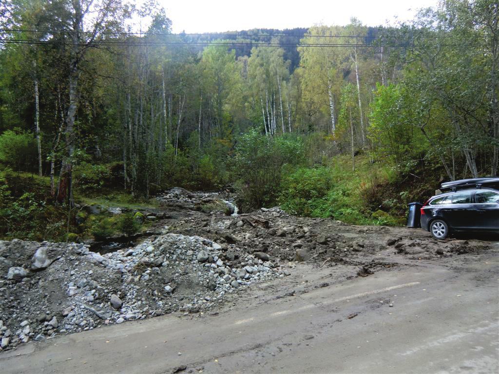 8 Foto 5: Skredmassene har karakter som