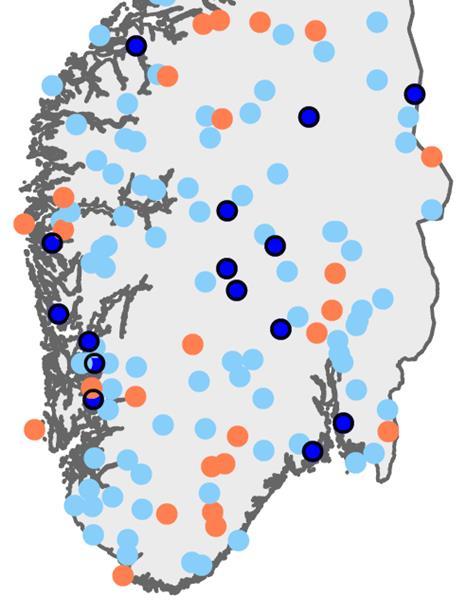 Kartene viser stasjoner i Sør-Norge med signifikant økning i ett/to døgns nedbør (positiv trend), signifikant nedgang i ett/to døgns nedbør (negativ trend), og ikke signifikante endringer.