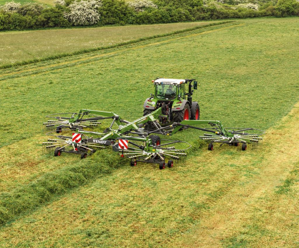 Enklere kan det ikke bli: Med ISOBUS kan man styre alle Fendt s funksjoner fra berøringsskjermen. Selv om Fendt 14055 PRO har en enorm arbeidsbredde er transporthøyden under 4 m.