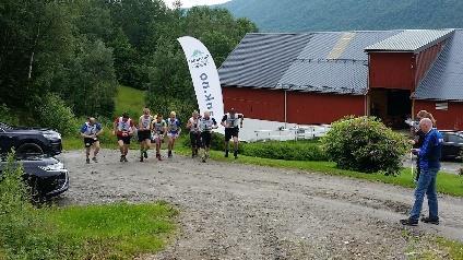 Årsmelding trimgruppa 2017 Vi har hatt en aktiv sommer med flere forskjellige aktiviteter. Turar i Bøfjorden var godt besøkt i 2017.