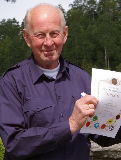 Peder Hembre fra Beistadgrenda i Stjørdal, har et utall med plasseringer i mesterskap. Roar Hembre Erik Stai Jeg ønsker å nevne også Erik Stai, f.