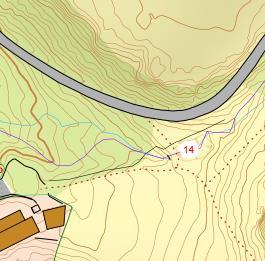 Bredde 1-3 meter, dybde 10-50 cm. Substrat stein, grus og fast fjell. Lite begroing men noe mose. Kantvegetasjon med svartor, bjørk, einer, bregner og blankmispel.