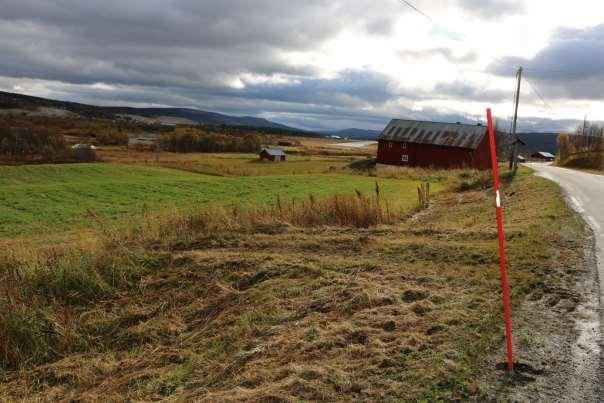 188 11 HÅNESÅSEN Store deler av Hånesåsen ligger innenfor kommunedelplan sentrum og skillet går litt sør for toppen.