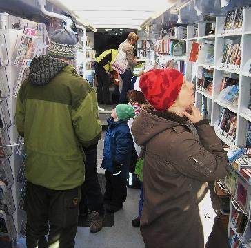 Kultur- og bibliotekbussen Kultuvre-jïh gærjabusse Kjører i 11 kommuner i sør, pluss til Engerdal i Hedmark og Idre