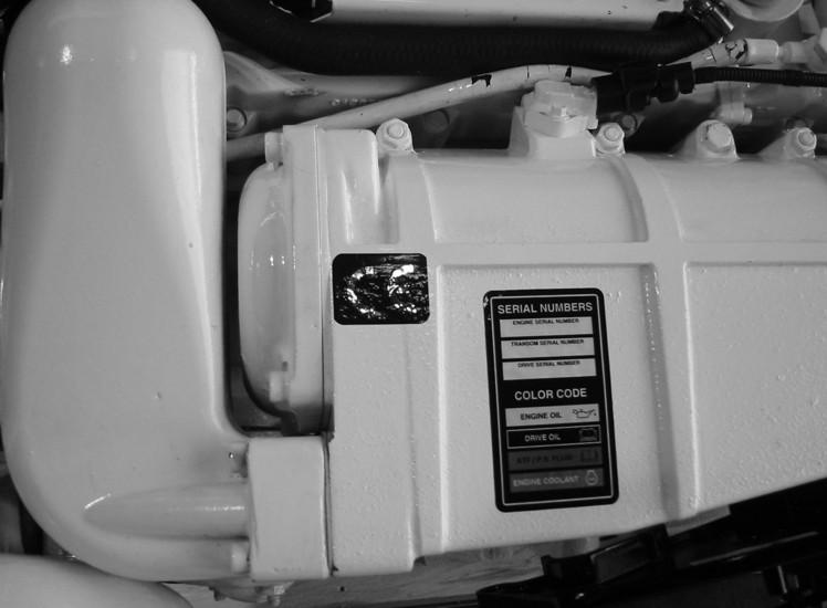 Del 2 - Bli kjent med motorenheten Identifiksjon Serienumrene er produsentens nøkler til forskjellige ingeniørmessige detljer som gjelder for Cummins MerCruiser Dieselmotoren.