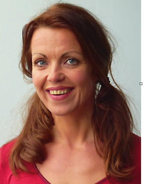 Regissøren Beate Rostin er regissør, skuespiller og teaterpedagog i Bergen kulturskole. Fra 2011 har hun undervist barne- og ungdomsteatergrupper.