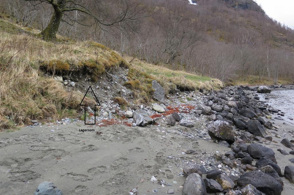 Søknad frå Arild Dyrdal om tilrettelegging for oppbevaring av driftslausøyre på Salthella, datert 24.04.2017 Saka vert vurdert etter: Forskrift om vern av Nærøyfjorden landskapsvernområde av 08.11.