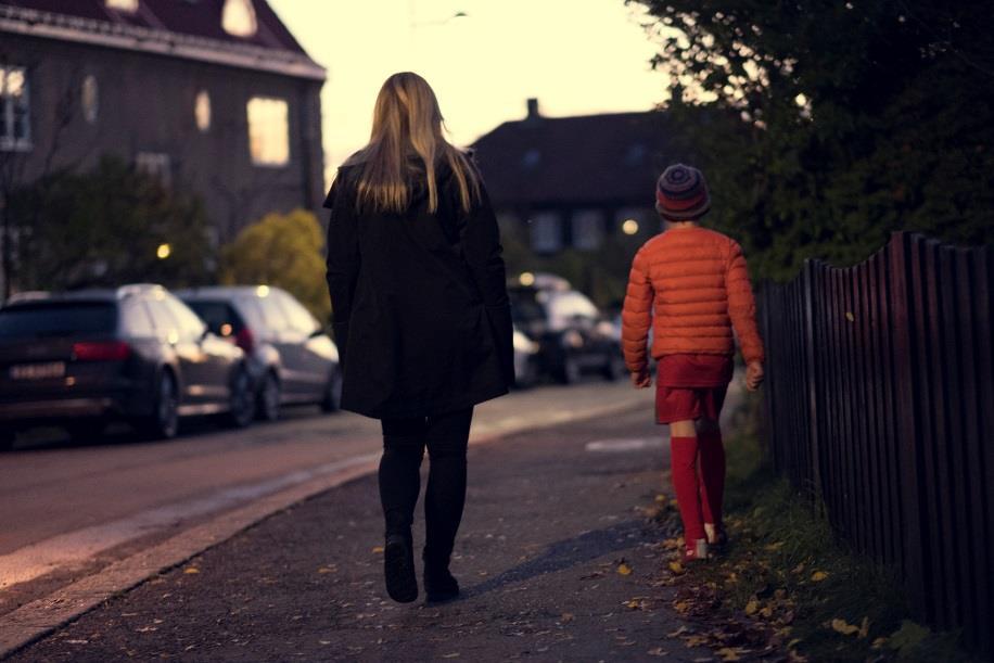 Familiehjelperen Tilbud til familier der en av foreldrene / omsorgspersonene til barn er alvorlig syk eller har psykiske vansker